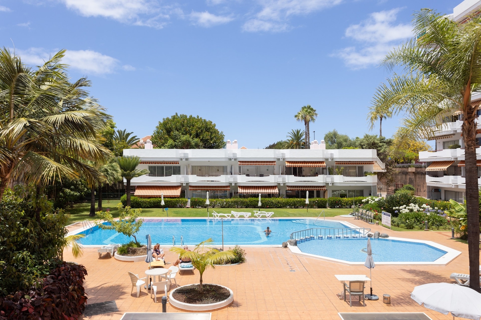 Eden Rentals Molino White Paradise EdenRentals