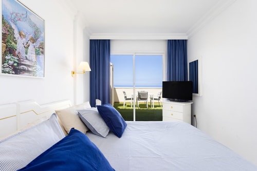 Eden Rentals Fabuloso Atico con Vistas al Mar 3 EdenRentals