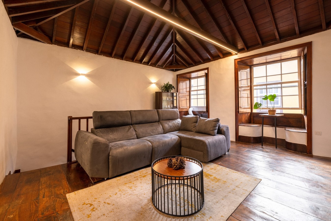 EDEN RENTALS La Laguna Heritage Residence EdenRentals