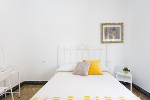 EDEN RENTALS Heart of the City 28 EdenRentals