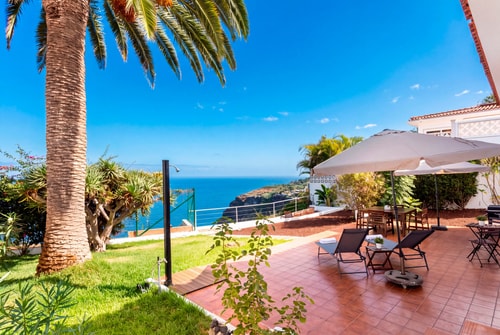 Villa Castaño, garden on the edge of the Atlantic 0 EdenRentals