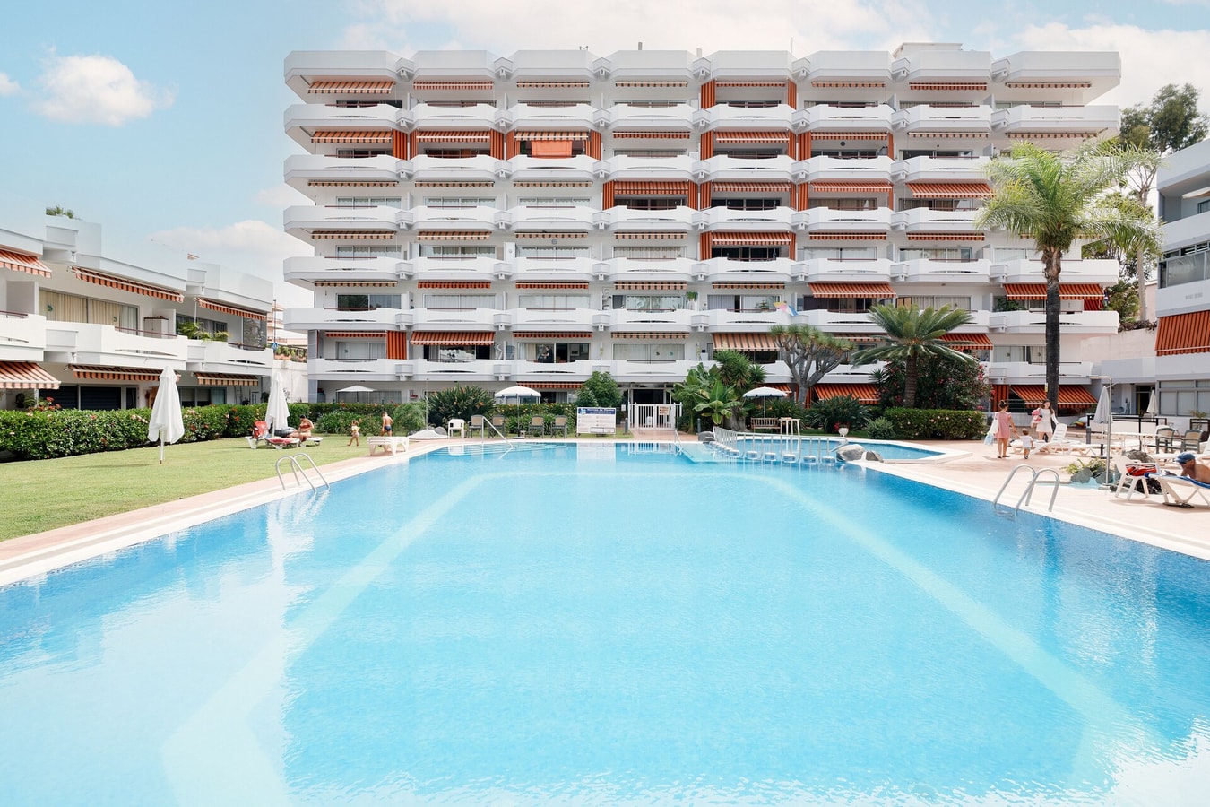 EDEN RENTALS Molino White Oasis EdenRentals