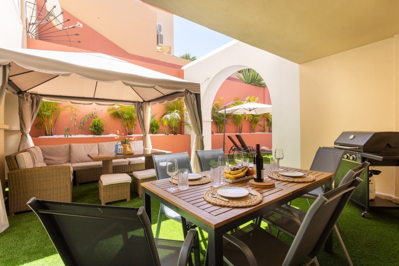 Eden Rentals Duke-Paradise Terrace Retreat EdenRentals