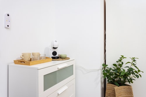 Eden Rentals 01b Surfy Stylish Bed&Coffee Room 5 EdenRentals