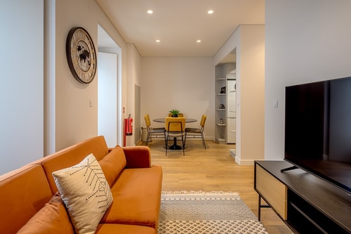 Glasgow Industrial 2BR apartment