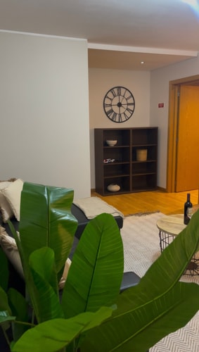 Noir Oriente 1BR apartment