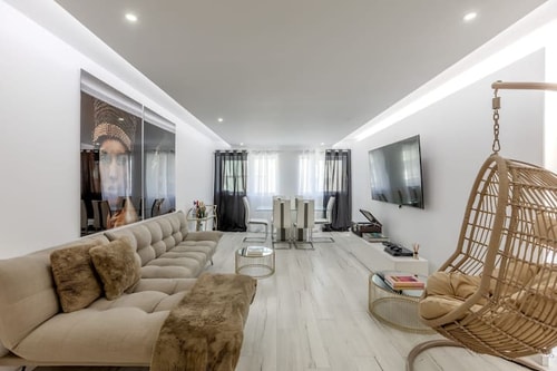 Spacious 3-bedroom condo in Lisbon