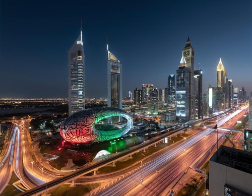 STANDARD ROOM NEAR Emirates Towers Metro Station. Discovery Booking LLC