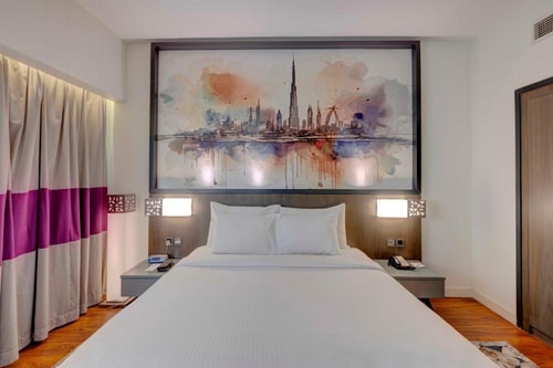 Deluxe Room Near Al Rigga Metro Discovery Booking LLC