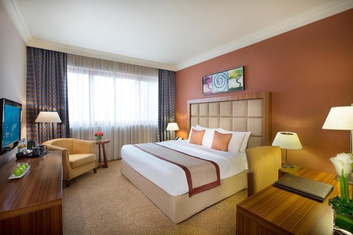 Premium King Room Near Capital Park Discovery Booking LLC
