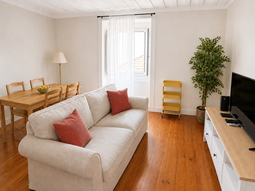 Hello Bairro Alto flat with A/C by Homeful Homes