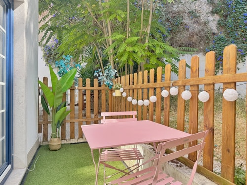 Curious Crow 1 studio w/patio • by Homeful Homes