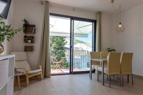 Gran Vía - Vistas Pueblo by Sierra Viva