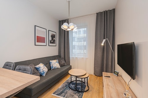 Prime City 1BD Apartment by Domvia