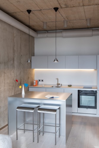 Authentic 1 BD Apartment by Domvia