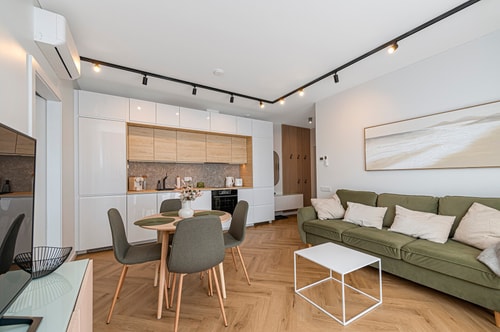 Charming 1 BD Apartment by Domvia