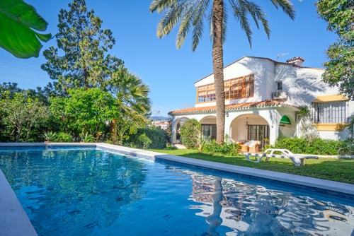 4-Bedroom Villa with Private Pool