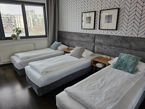 3BR, 7 single beds, 2 sofa, coffee machine