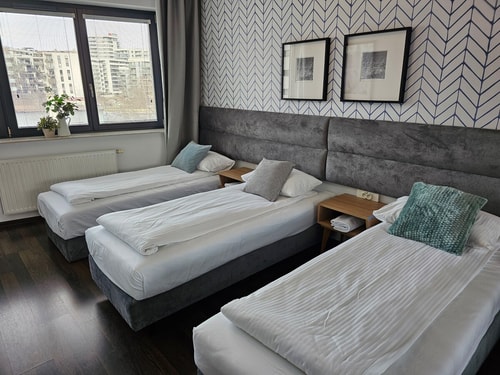 3BR, 7 single beds, 2 sofa, coffee machine