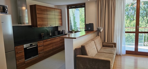 2 Bedrooms, 7 min to the Airport, Coffee Machine