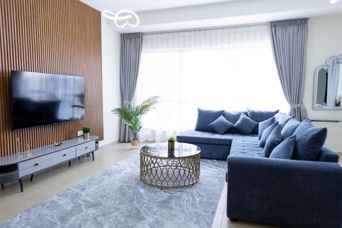 Luxury 2BR apartment with full Ain Dubai view