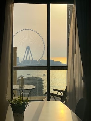 1BR apartment in JBR next to the BEACH, Pool, Gym