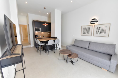 Riverside Suites III