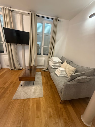 BnBNook - Bright 1BR by Champ de Mars
