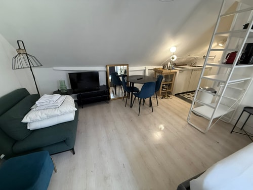 BnBNook - Cozy Studio - Walk to Notre-Dame & Seine