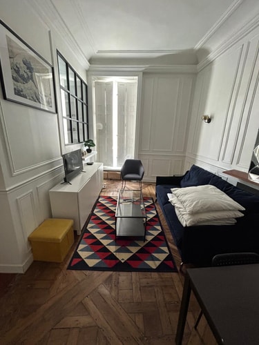 BnBNook - Parisian Charm: 1BR in Le Marais