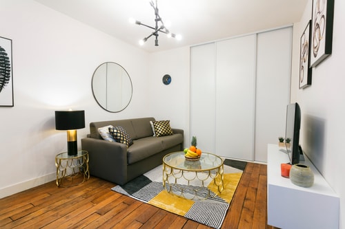 BnBNook - Cozy 1BR Steps from Notre-Dame & Seine
