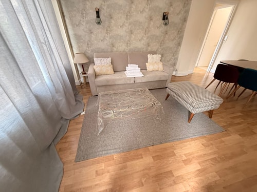 BnBNook - Charming 1BR with Eiffel Tower View