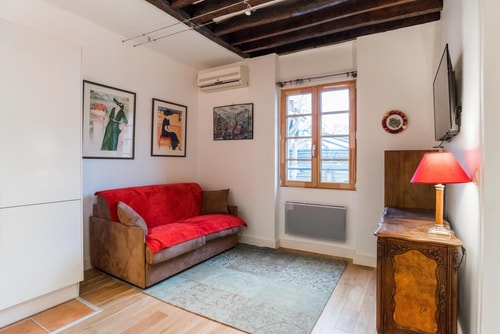 BnBNook - Cozy 1BR Near Pompidou & Arts et Métiers