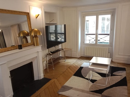 BnBNook - Bright 1BR by Louvre & Tuileries Gardens