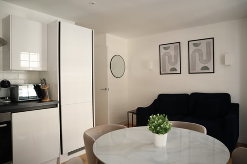 BnBNook - Cozy 1BR with Balcony in Soho - West End
