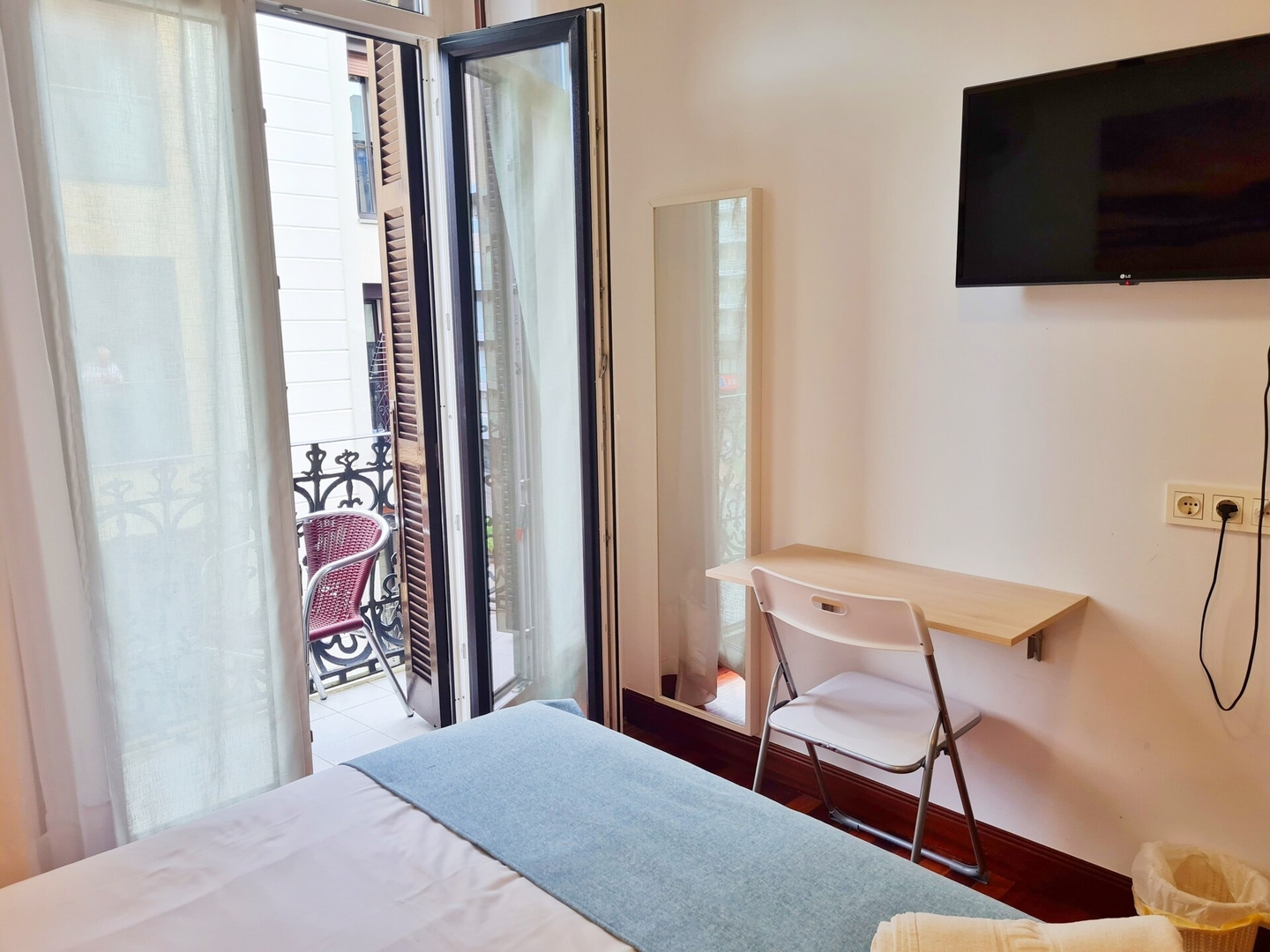 Pensión Yoldi - Habitación Ondarreta 5 Sanse Holidays - Alojamiento en San Sebastián