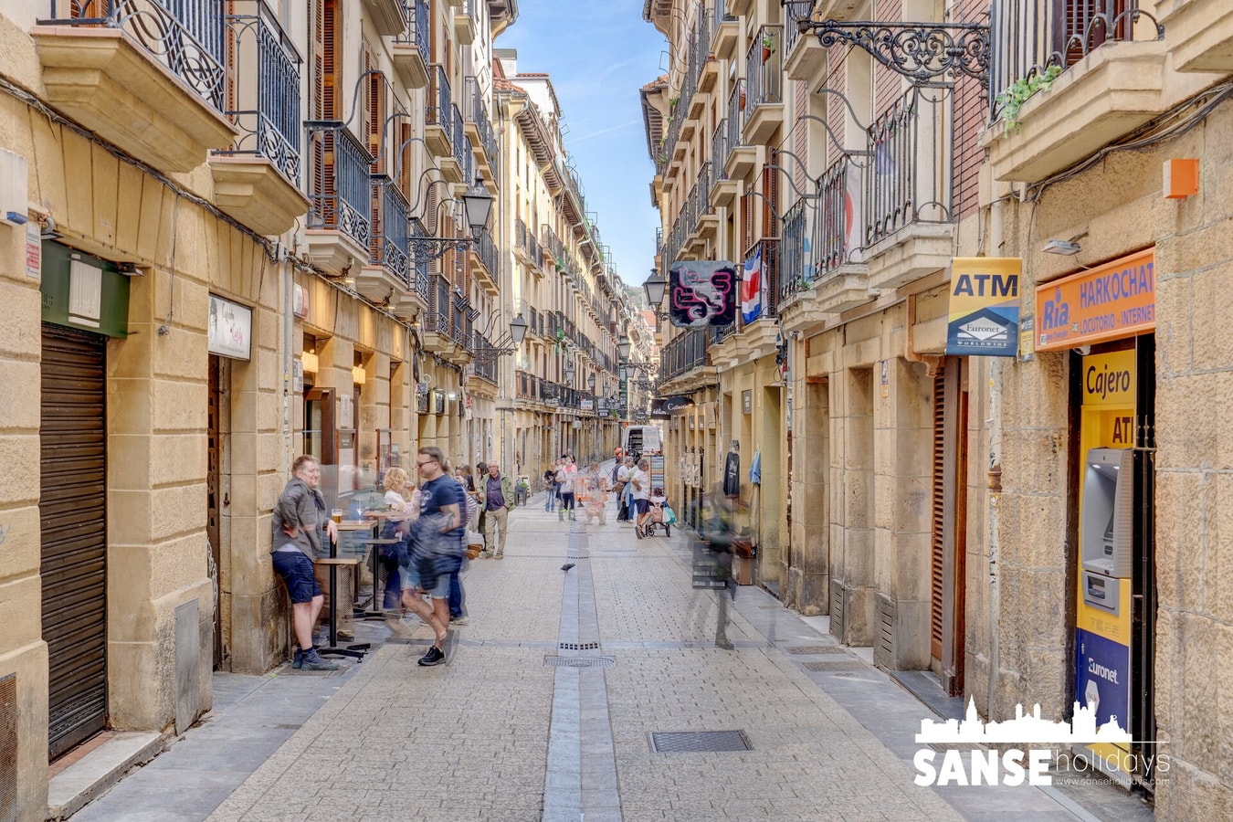 Historic building, centrally located, close to eve 39 Sanse Holidays - Apartamentos tur&iacute;sticos en San Sebasti&aacute;n