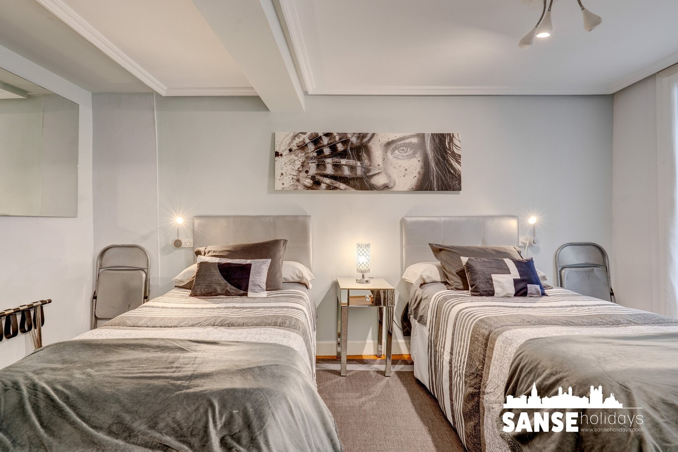 Historic building, centrally located, close to eve 44 Sanse Holidays - Apartamentos tur&iacute;sticos en San Sebasti&aacute;n