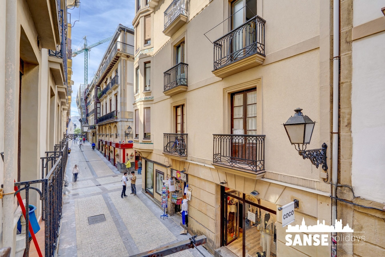 Historic building, centrally located, close to eve 15 Sanse Holidays - Apartamentos tur&iacute;sticos en San Sebasti&aacute;n