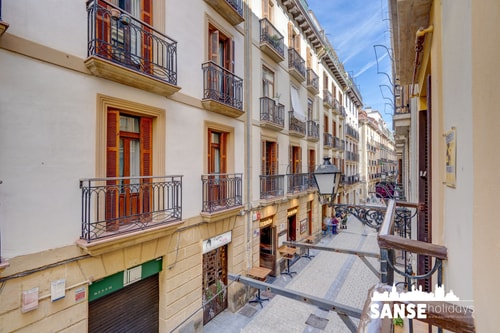 Edificio histórico, céntrico, cerca todo; playa. 9 Sanse Holidays - Apartamentos tur&iacute;sticos en San Sebasti&aacute;n