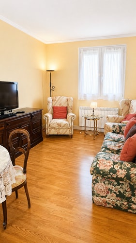 **Piso en Alquiler en el Corazón de Gros - Oportunidad Única**  6 Sanse Holidays - Apartamentos tur&iacute;sticos en San Sebasti&aacute;n
