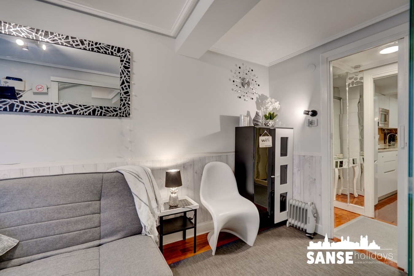 Historic building, centrally located, close to eve 58 Sanse Holidays - Apartamentos tur&iacute;sticos en San Sebasti&aacute;n