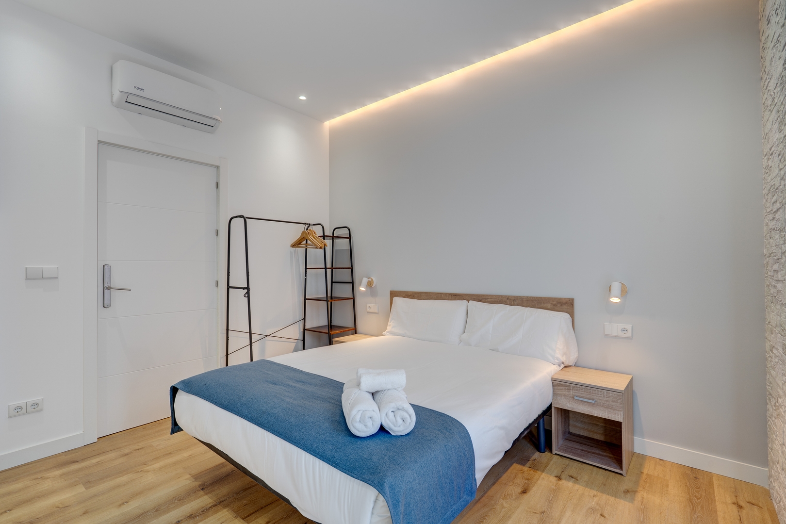 Pensión Yoldi - Habitación Peine del Viento 0 Sanse Holidays - Apartamentos tur&iacute;sticos en San Sebasti&aacute;n