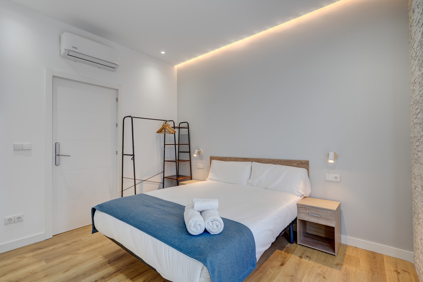 Pensión Yoldi - Habitación Peine del Viento 1 Sanse Holidays - Apartamentos turísticos en San Sebastián