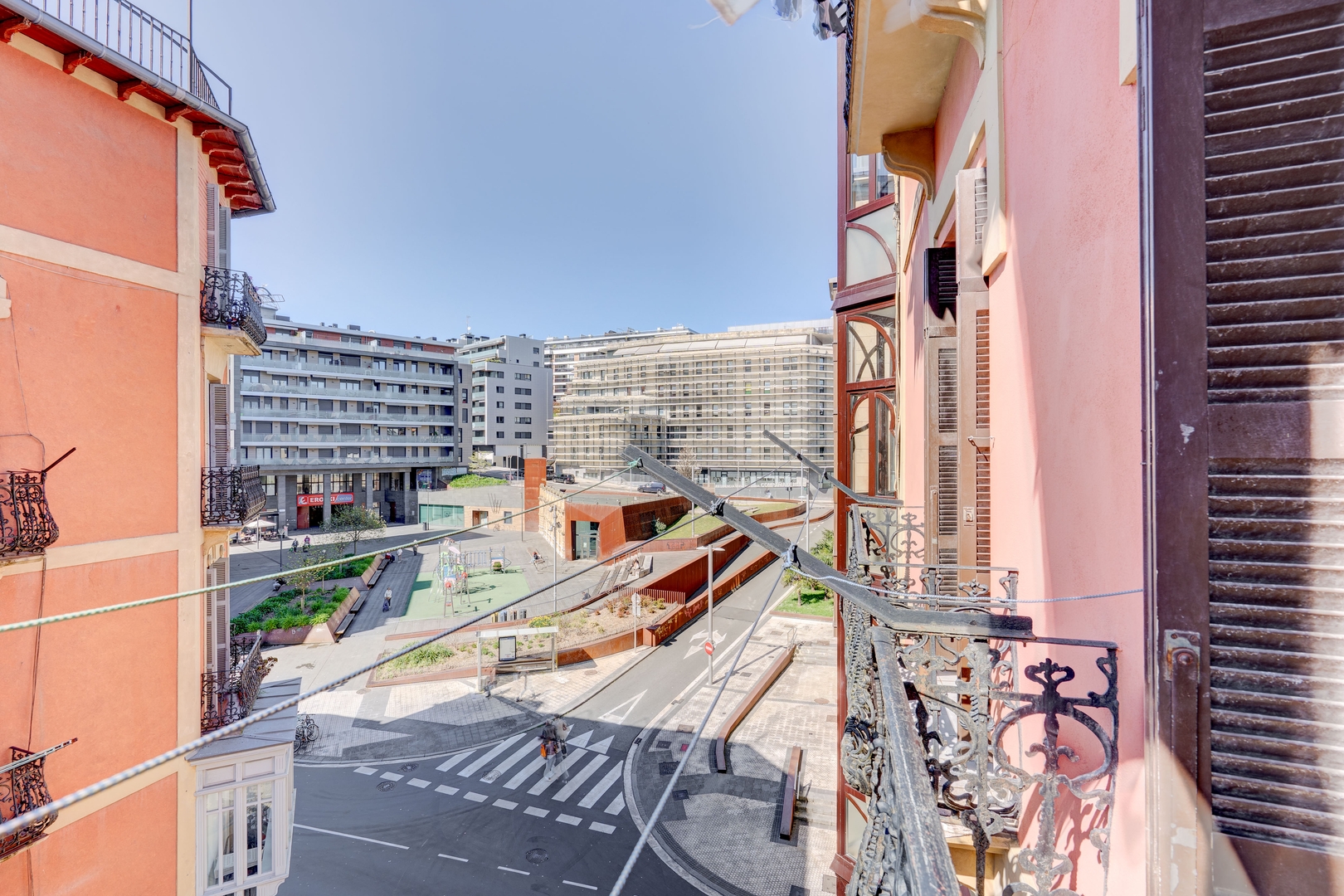 Pensión Yoldi - Habitación Peine del Viento 21 Sanse Holidays - Apartamentos tur&iacute;sticos en San Sebasti&aacute;n