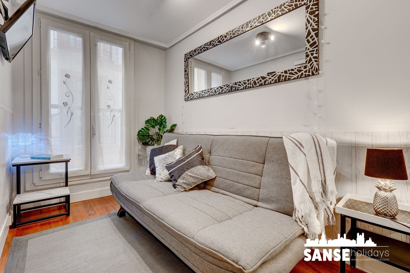 Historic building, centrally located, close to eve 5 Sanse Holidays - Apartamentos tur&iacute;sticos en San Sebasti&aacute;n