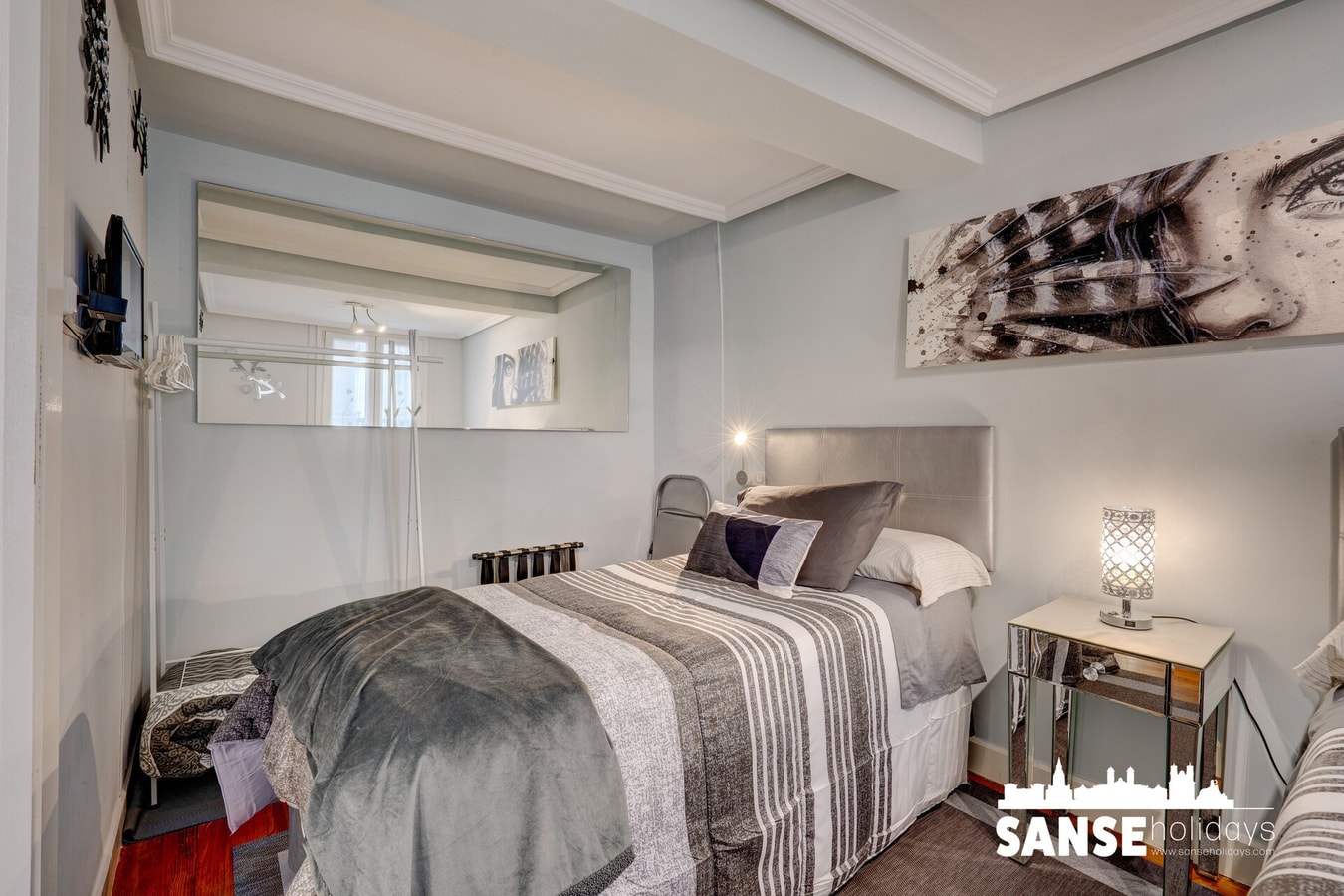 Historic building, centrally located, close to eve 50 Sanse Holidays - Apartamentos tur&iacute;sticos en San Sebasti&aacute;n