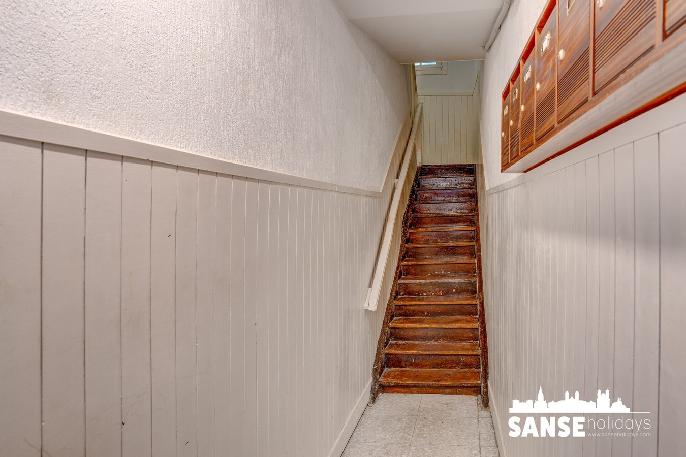 Historic building, centrally located, close to eve 53 Sanse Holidays - Apartamentos tur&iacute;sticos en San Sebasti&aacute;n