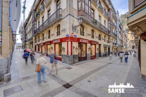 Edificio histórico, céntrico, cerca todo; playa. 40 Sanse Holidays - Apartamentos tur&iacute;sticos en San Sebasti&aacute;n