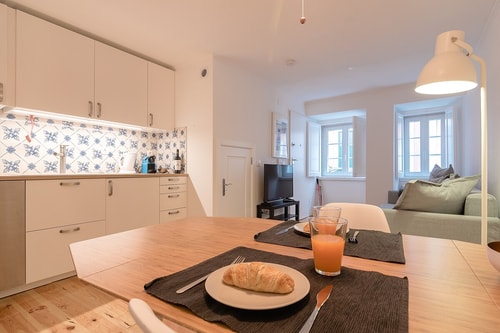 Apartment historic centre, quiet, near Bairro Alto